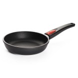 WOLL alumiiniumvalu pann „Diamond Titan Best” Ø 20 cm | 1
